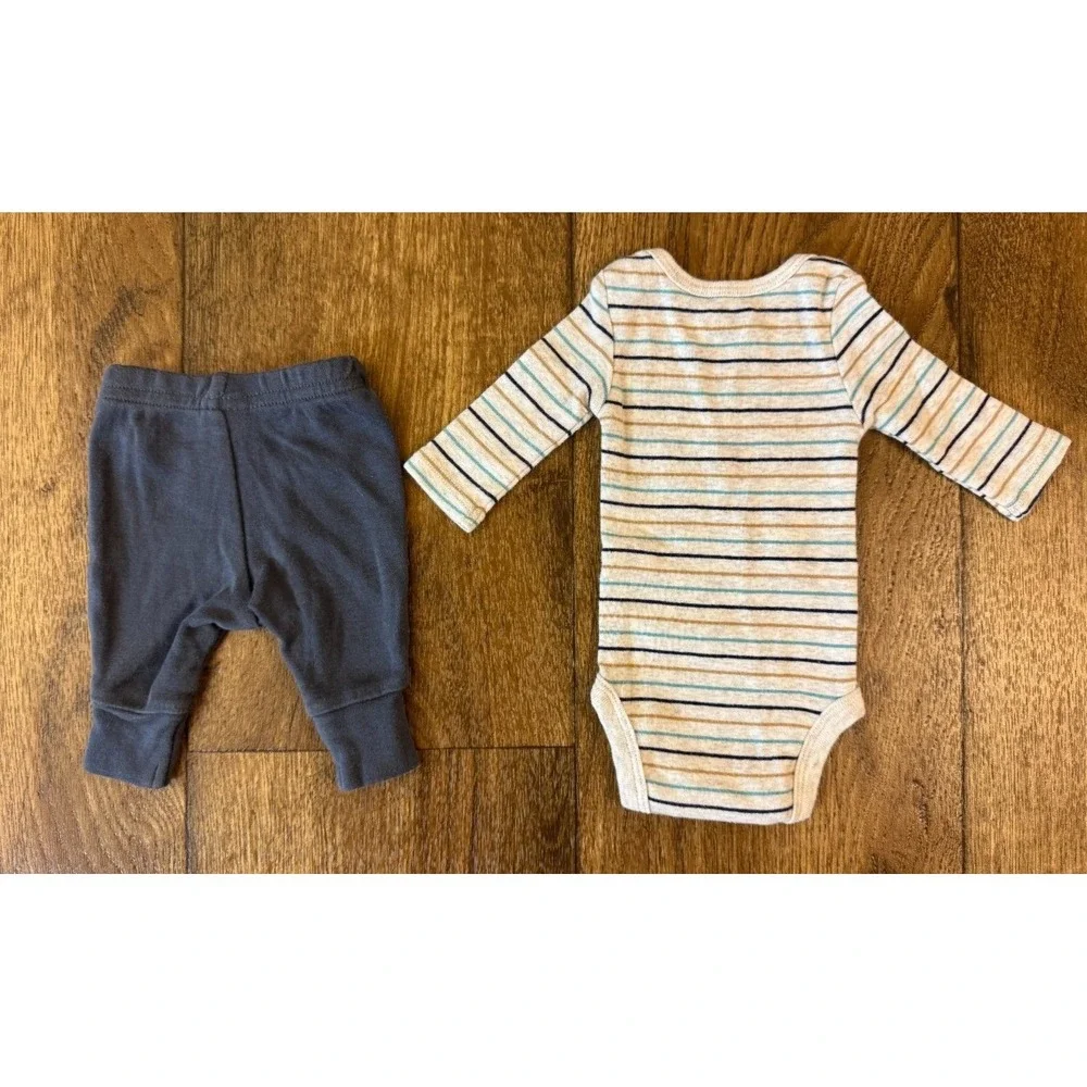 Carters preemie baby